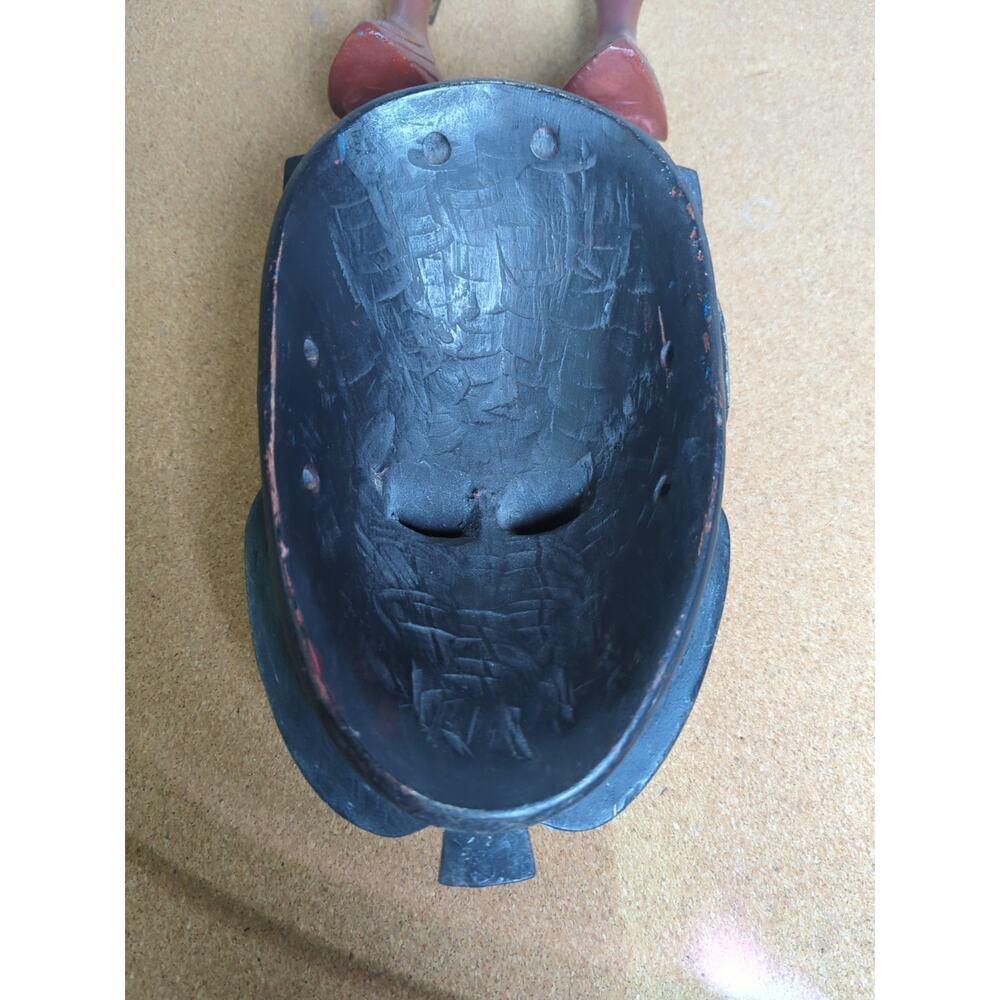 Vintage African Hand Carved Wood Mask Guro - Picture 9 of 16